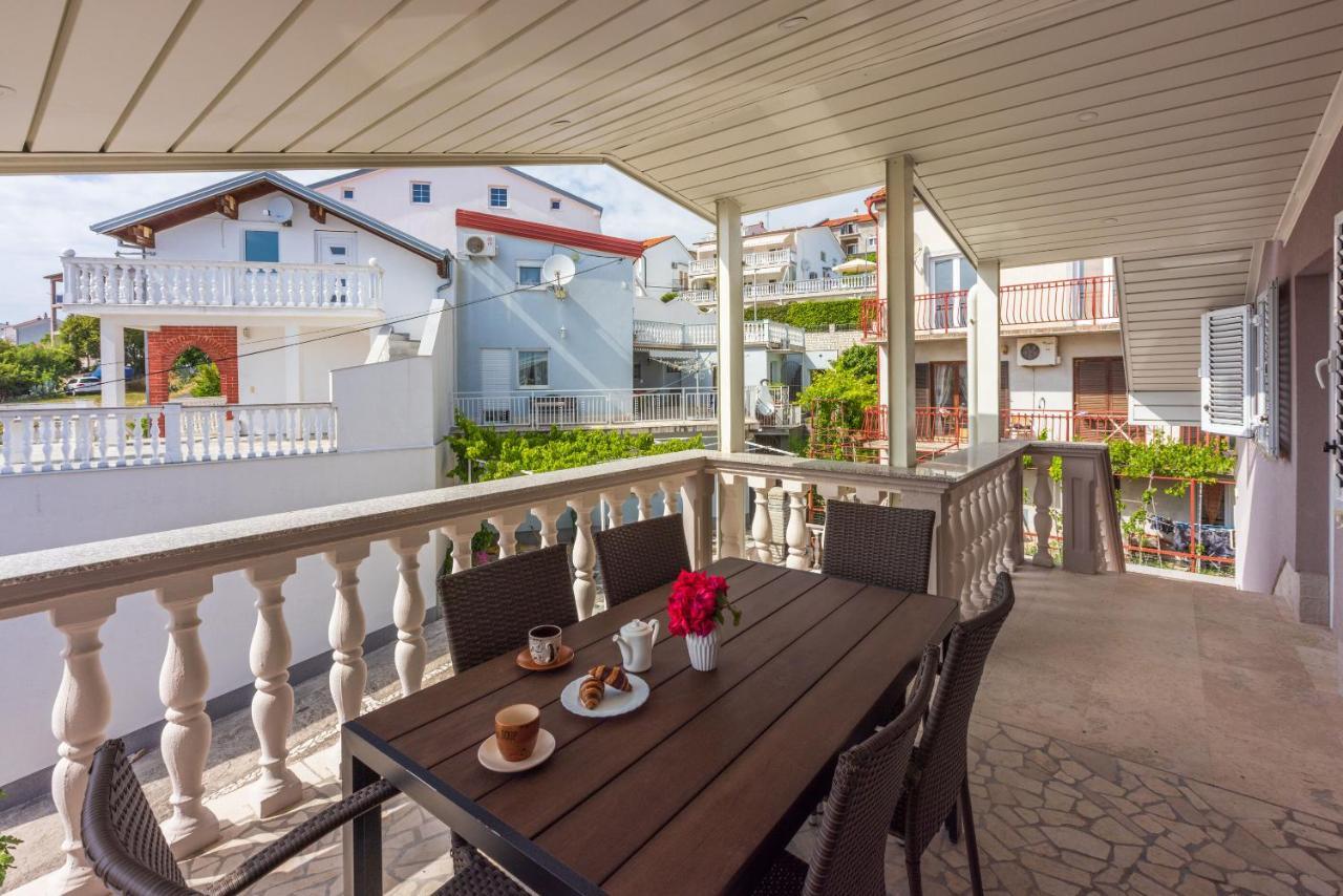 Apartments Mirela Crikvenica Exterior foto