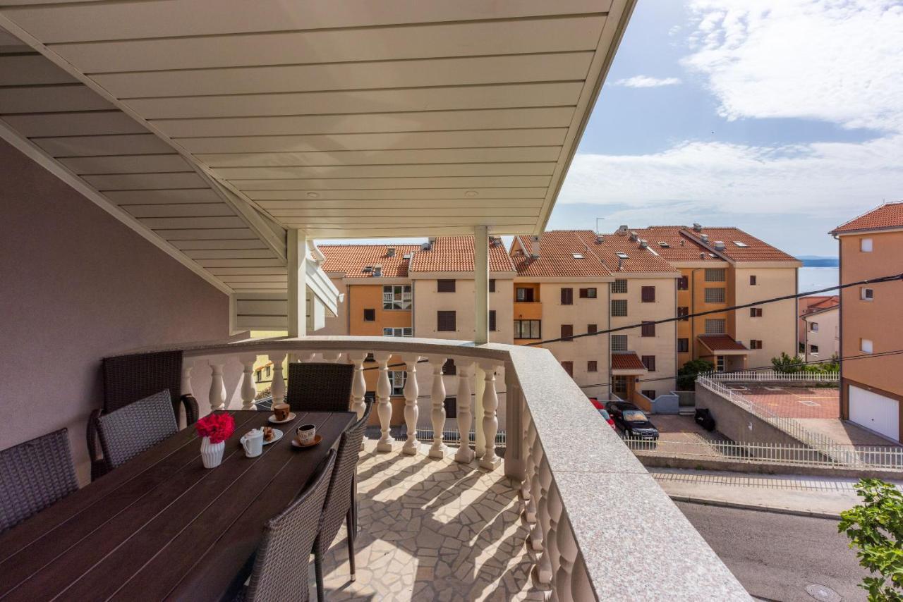 Apartments Mirela Crikvenica Exterior foto